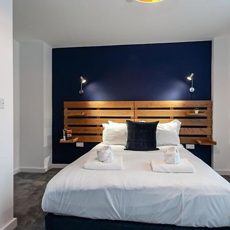Superb 2 Bed Flat 5Min To Old Trafford Stadium แมนเชสเตอร์ ภายนอก รูปภาพ