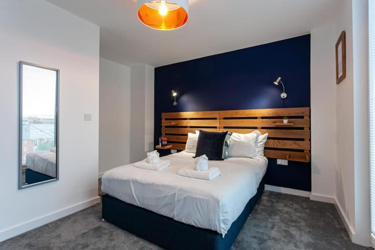 Superb 2 Bed Flat 5Min To Old Trafford Stadium แมนเชสเตอร์ ภายนอก รูปภาพ