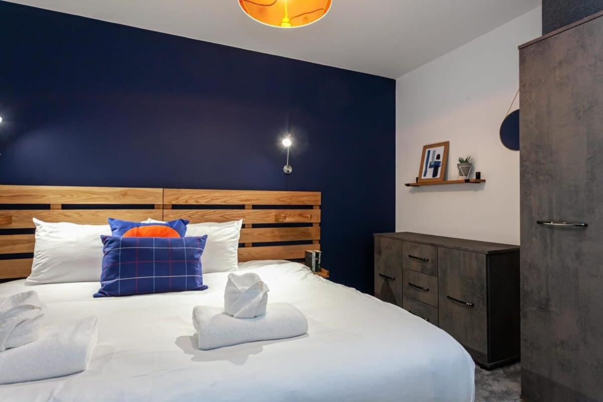 Superb 2 Bed Flat 5Min To Old Trafford Stadium แมนเชสเตอร์ ภายนอก รูปภาพ